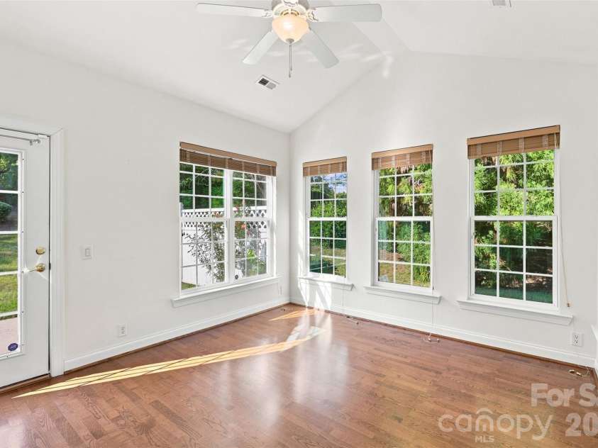 3225 Abbey Walk Lane, Matthews, NC 28105.  MLS# CAR4421215, YatesRealty ID 47307. 