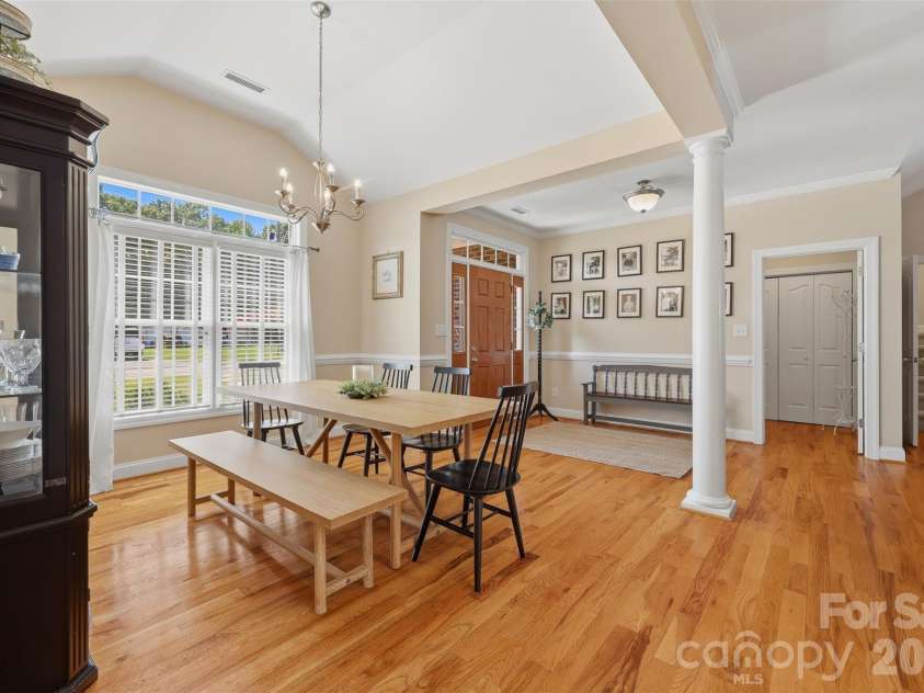 1719 30th Avenue Court, Hickory, NC 28601.  MLS# CAR4417050, YatesRealty ID 47309. 