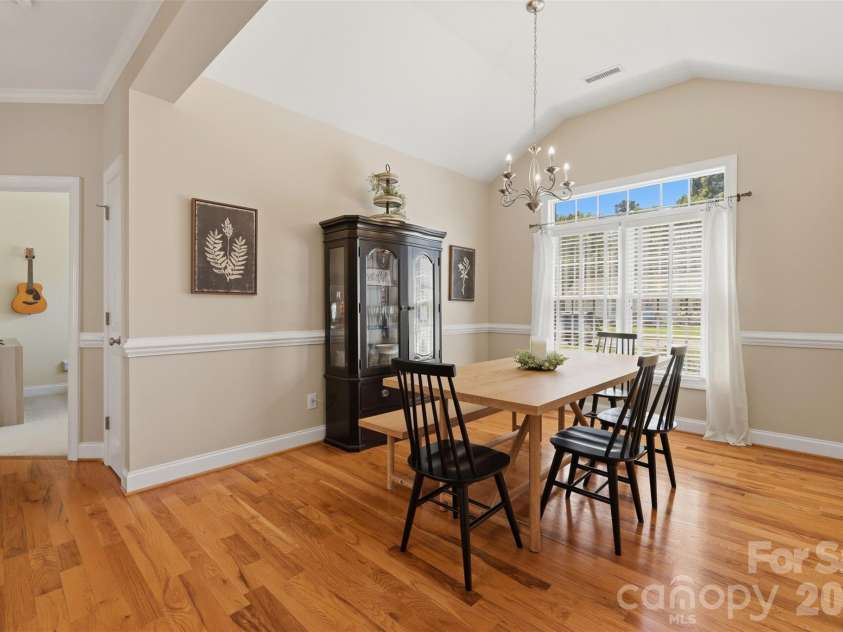 1719 30th Avenue Court, Hickory, NC 28601.  MLS# CAR4417050, YatesRealty ID 47309. 