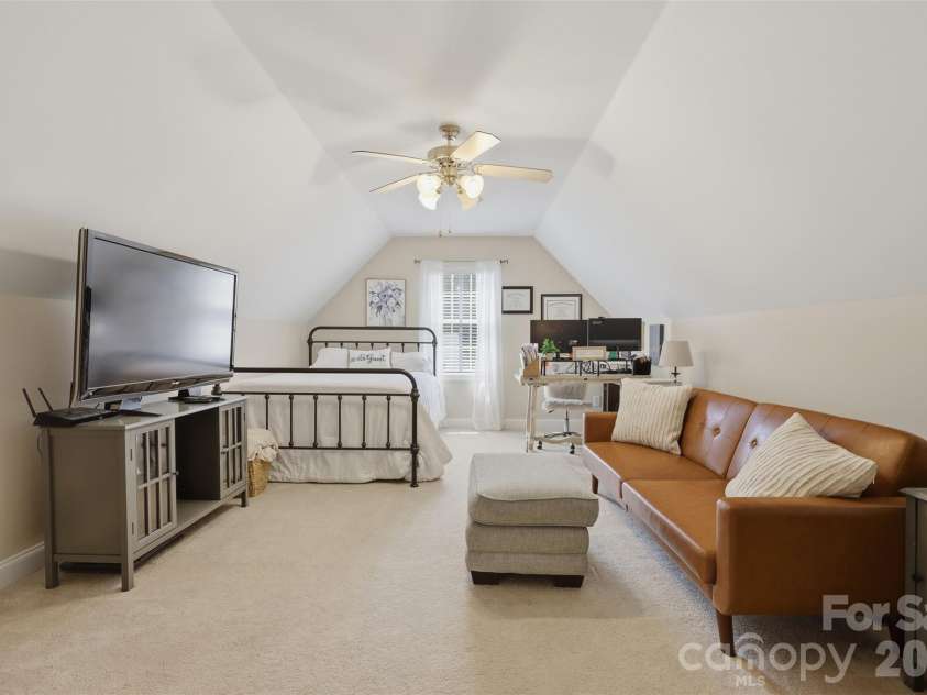 1719 30th Avenue Court, Hickory, NC 28601.  MLS# CAR4417050, YatesRealty ID 47309. 