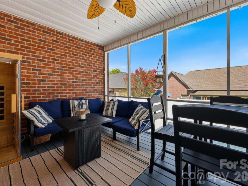 1719 30th Avenue Court, Hickory, NC 28601.  MLS# CAR4417050, YatesRealty ID 47309. 