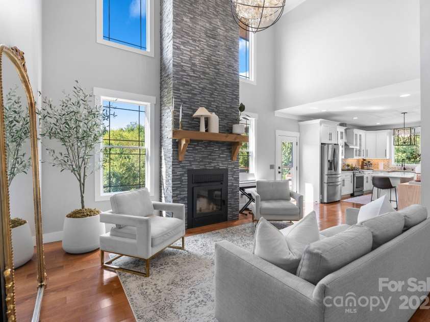 27 Ridge Glen Lane, Leicester, NC 28748.  MLS# CAR4304688, YatesRealty ID 4731. 