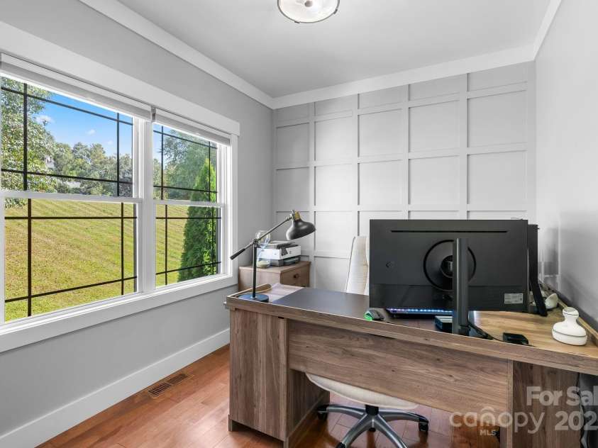 27 Ridge Glen Lane, Leicester, NC 28748.  MLS# CAR4304688, YatesRealty ID 4731. 