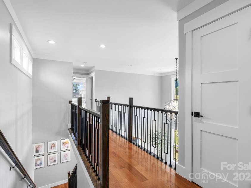 27 Ridge Glen Lane, Leicester, NC 28748.  MLS# CAR4304688, YatesRealty ID 4731. 