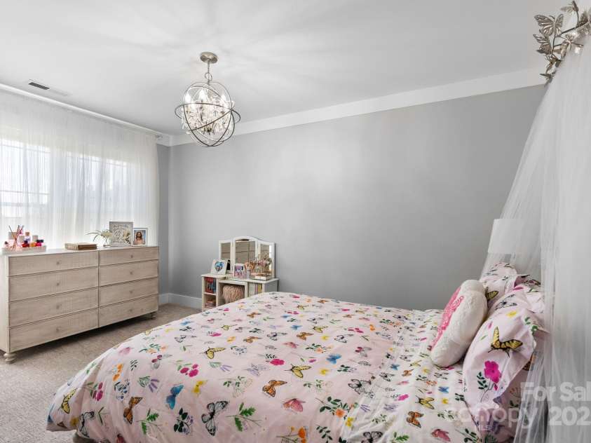 27 Ridge Glen Lane, Leicester, NC 28748.  MLS# CAR4304688, YatesRealty ID 4731. 