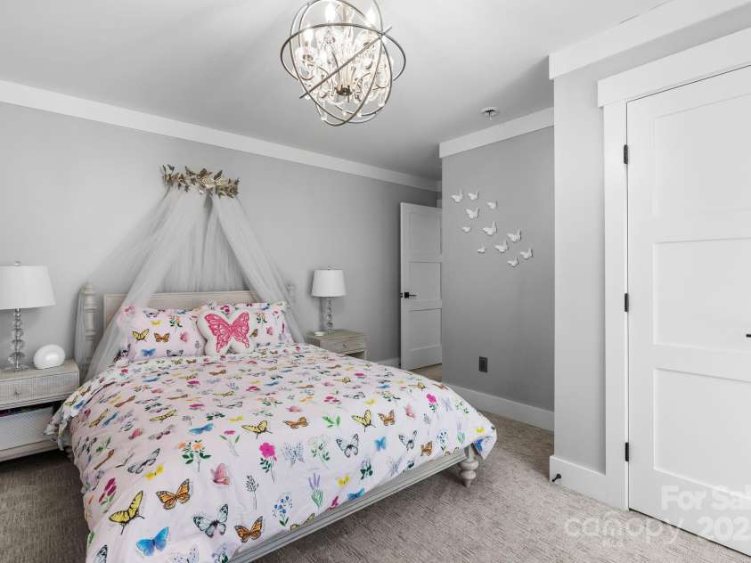 27 Ridge Glen Lane, Leicester, NC 28748.  MLS# CAR4304688, YatesRealty ID 4731. 