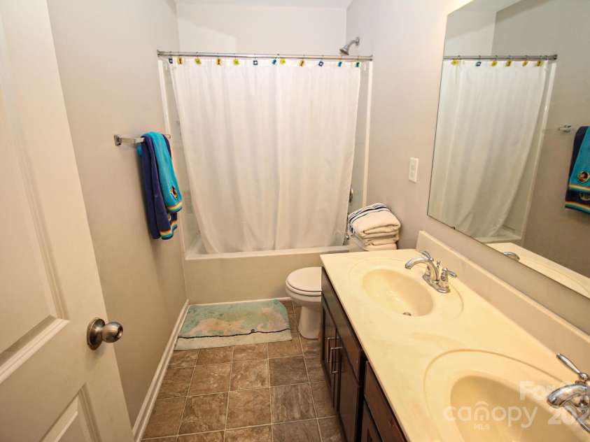 628 Barcroft Lane, Fort Mill, SC 29715.  MLS# CAR4191272, YatesRealty ID 4731. 