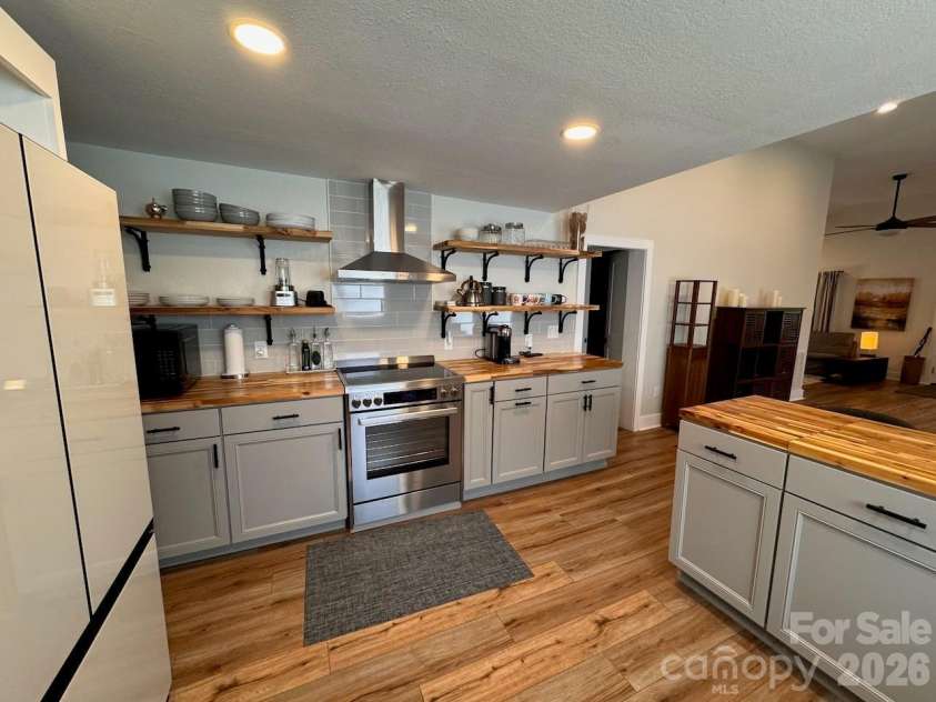 255 Dix Creek No 1 Road, Leicester, NC 28748.  MLS# CAR4418528, YatesRealty ID 47311. 