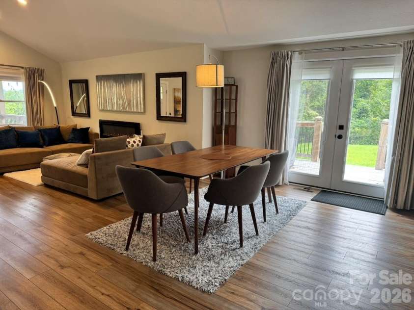 255 Dix Creek No 1 Road, Leicester, NC 28748.  MLS# CAR4418528, YatesRealty ID 47311. Dining to side deck.