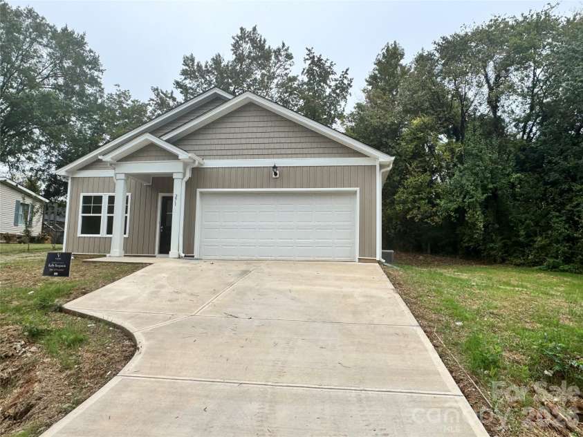 271 Melrose Drive, Concord, NC 28025.  MLS# CAR4413926, YatesRealty ID 47313. Front of House