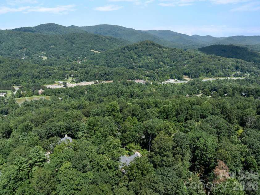 36 Windsong Drive, Fairview, NC 28730.  MLS# CAR4418309, YatesRealty ID 47314. 