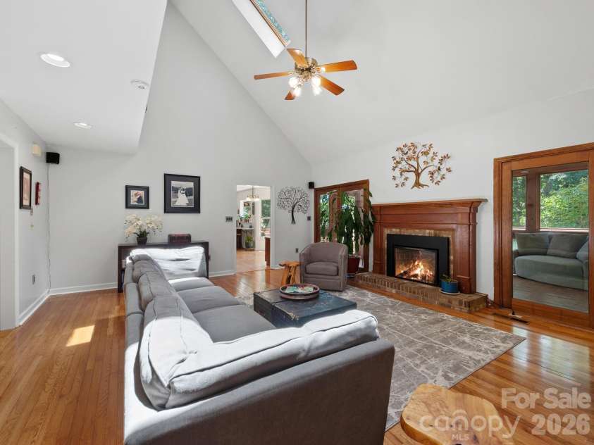 36 Windsong Drive, Fairview, NC 28730.  MLS# CAR4418309, YatesRealty ID 47314. 