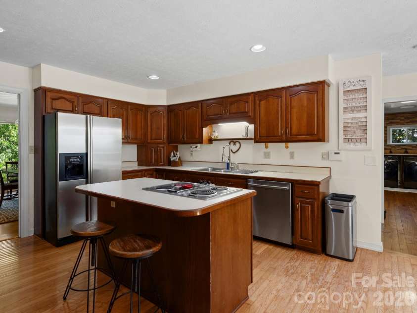 36 Windsong Drive, Fairview, NC 28730.  MLS# CAR4418309, YatesRealty ID 47314. 
