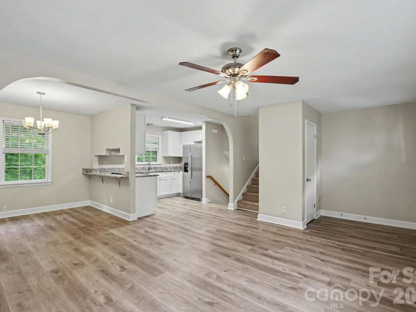 6601 Lynfield Drive, Charlotte, NC 28212.  MLS# CAR4408047, YatesRealty ID 47316. 