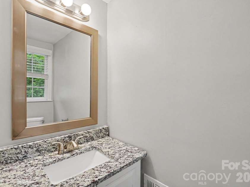 6601 Lynfield Drive, Charlotte, NC 28212.  MLS# CAR4408047, YatesRealty ID 47316. 