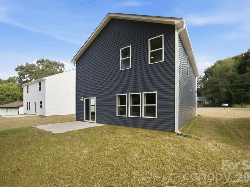 2211 Seventh Avenue, Gastonia, NC 28052.  MLS# CAR4419058, YatesRealty ID 47317. 