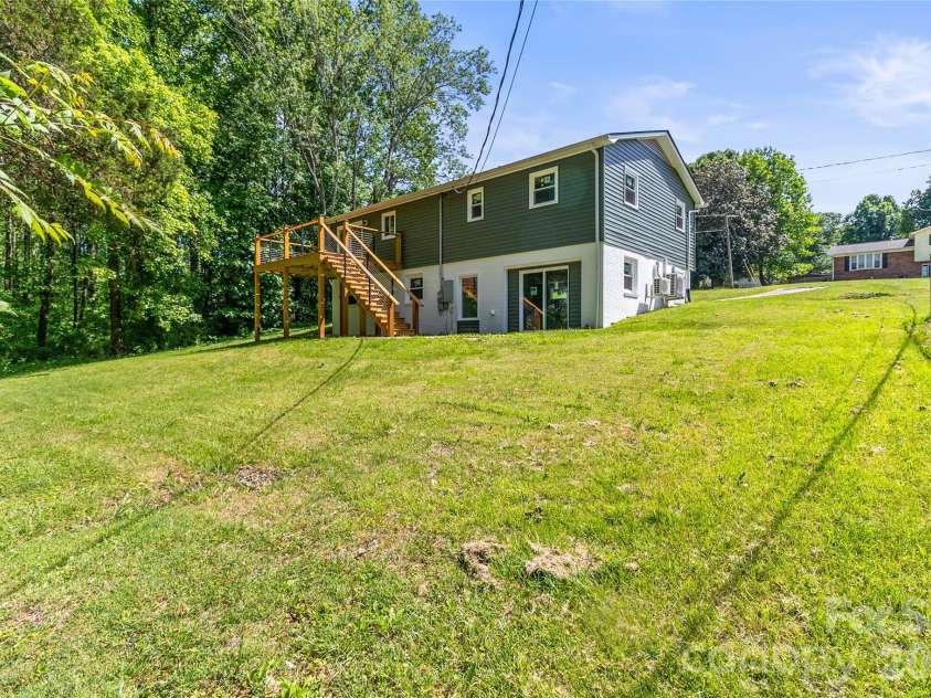2474 Cedar Valley Drive, Conover, NC 28613.  MLS# CAR4342521, YatesRealty ID 4732. 