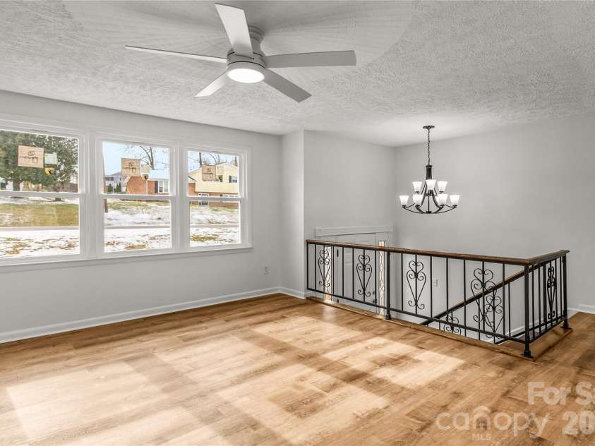 2474 Cedar Valley Drive, Conover, NC 28613.  MLS# CAR4342521, YatesRealty ID 4732. Living Room