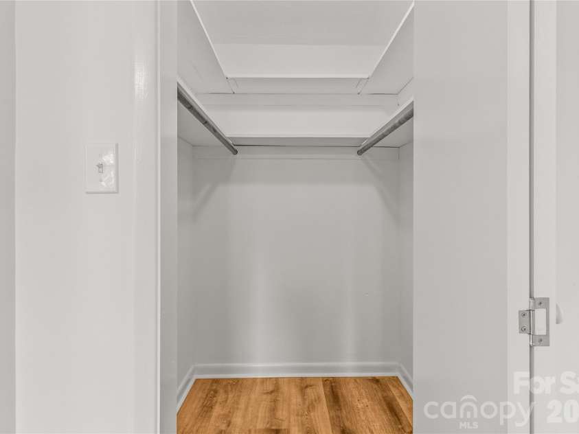 2474 Cedar Valley Drive, Conover, NC 28613.  MLS# CAR4342521, YatesRealty ID 4732. Primary Closet