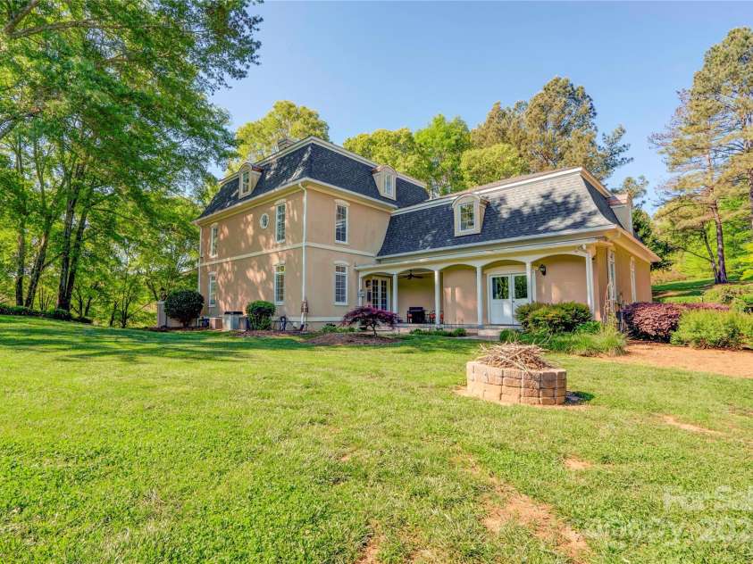 2929 Laura Road, Shelby, NC 28150.  MLS# CAR4127712, YatesRealty ID 4732. Back of House