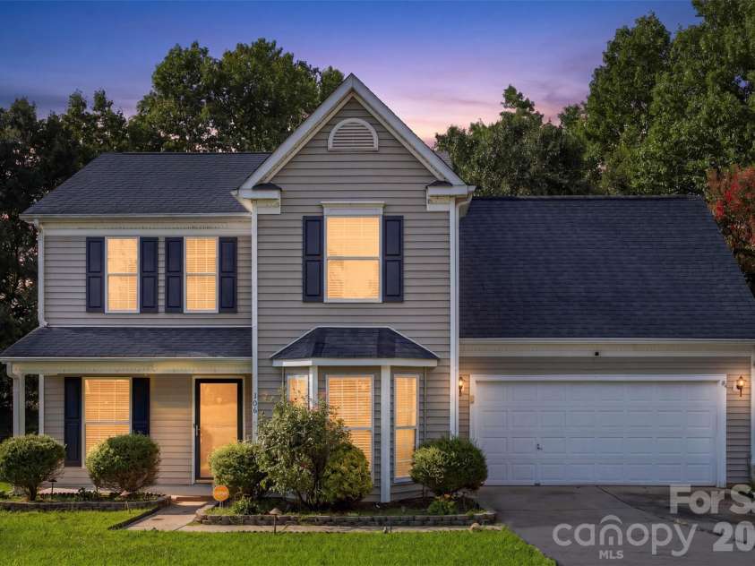 109 Clairwood Drive, Mount Holly, NC 28120.  MLS# CAR4412203, YatesRealty ID 47320. 