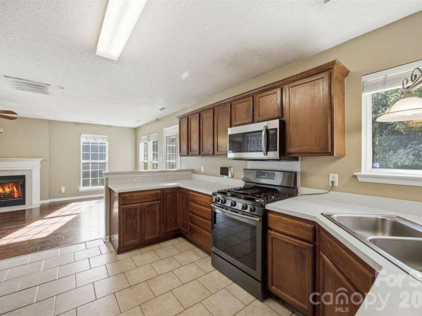 109 Clairwood Drive, Mount Holly, NC 28120.  MLS# CAR4412203, YatesRealty ID 47320. 