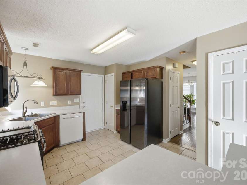 109 Clairwood Drive, Mount Holly, NC 28120.  MLS# CAR4412203, YatesRealty ID 47320. 