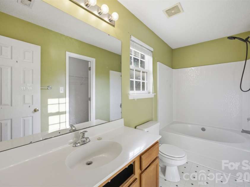 109 Clairwood Drive, Mount Holly, NC 28120.  MLS# CAR4412203, YatesRealty ID 47320. 
