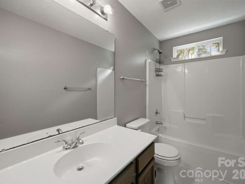 109 Clairwood Drive, Mount Holly, NC 28120.  MLS# CAR4412203, YatesRealty ID 47320. 