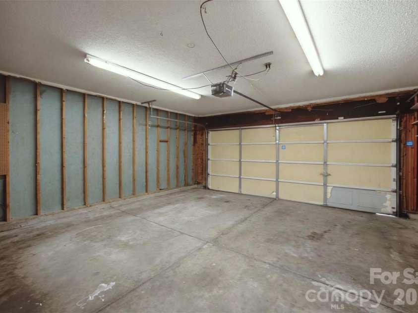 109 Clairwood Drive, Mount Holly, NC 28120.  MLS# CAR4412203, YatesRealty ID 47320. 