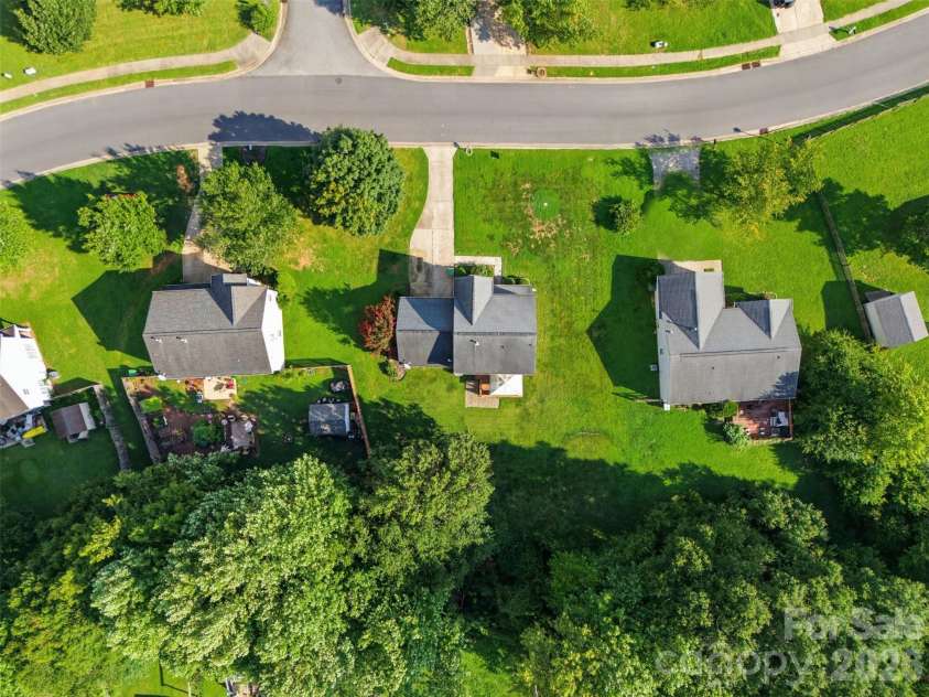 109 Clairwood Drive, Mount Holly, NC 28120.  MLS# CAR4412203, YatesRealty ID 47320. 