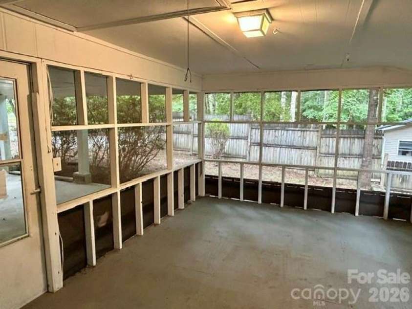 62 Kinard Lane, Penrose, NC 28766.  MLS# CAR4418956, YatesRealty ID 47323. 