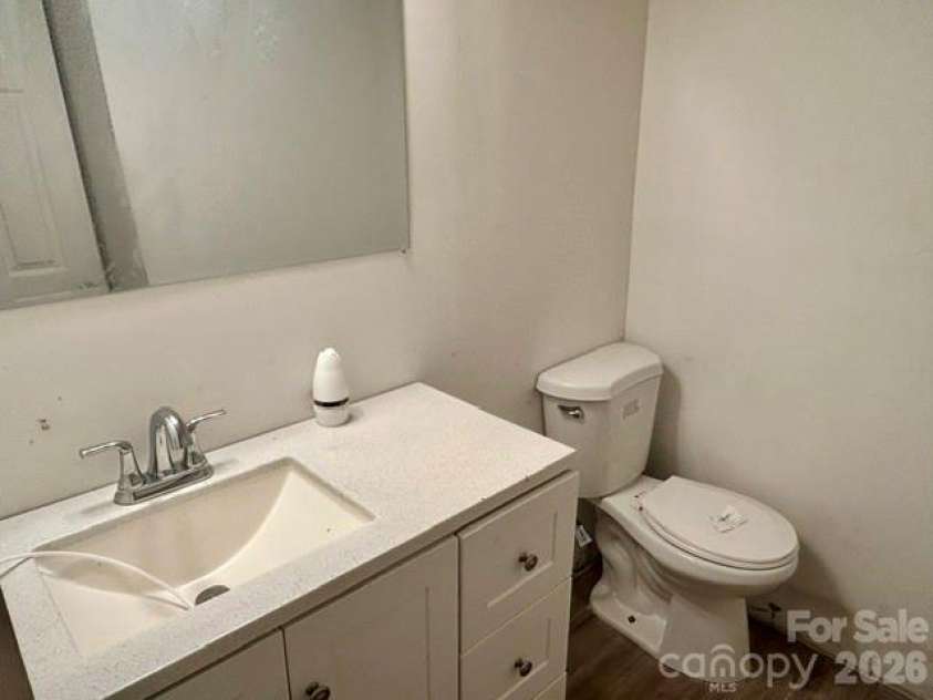 62 Kinard Lane, Penrose, NC 28766.  MLS# CAR4418956, YatesRealty ID 47323. Half Bath