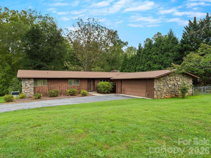 343 White Pine Drive, Fletcher, NC 28732.  MLS# CAR4418799, YatesRealty ID 47327. 