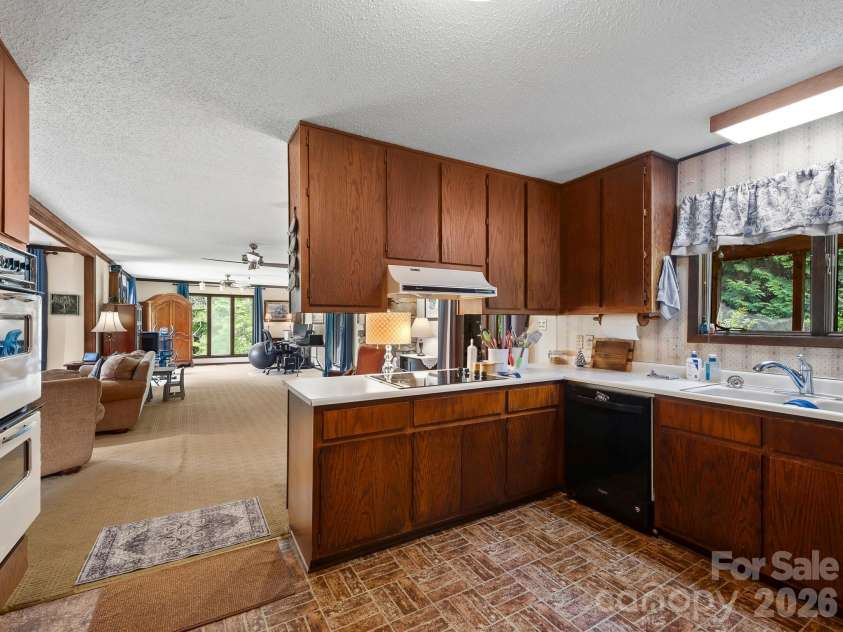 343 White Pine Drive, Fletcher, NC 28732.  MLS# CAR4418799, YatesRealty ID 47327. 