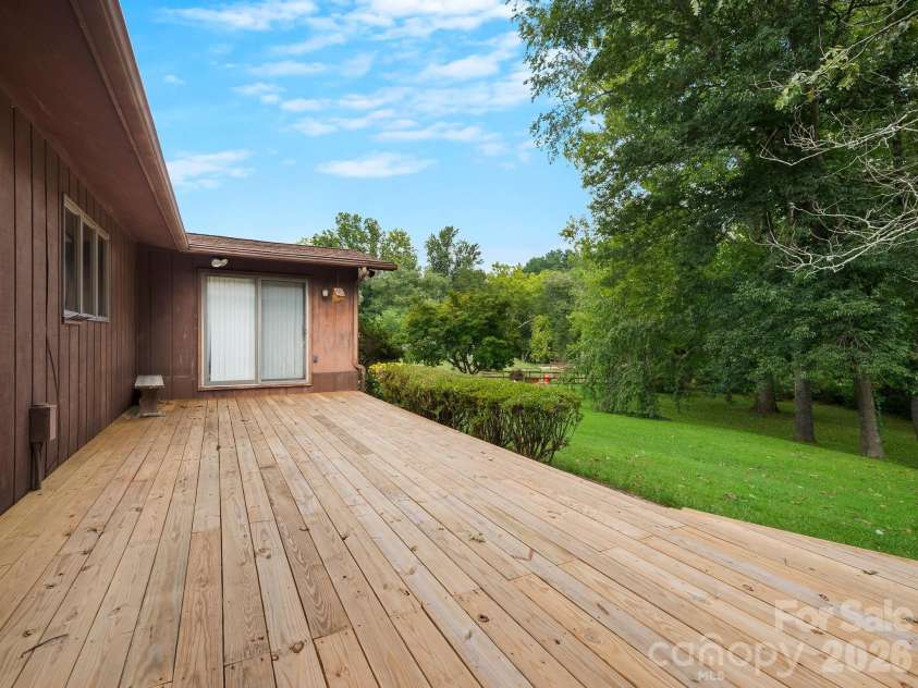 343 White Pine Drive, Fletcher, NC 28732.  MLS# CAR4418799, YatesRealty ID 47327. 