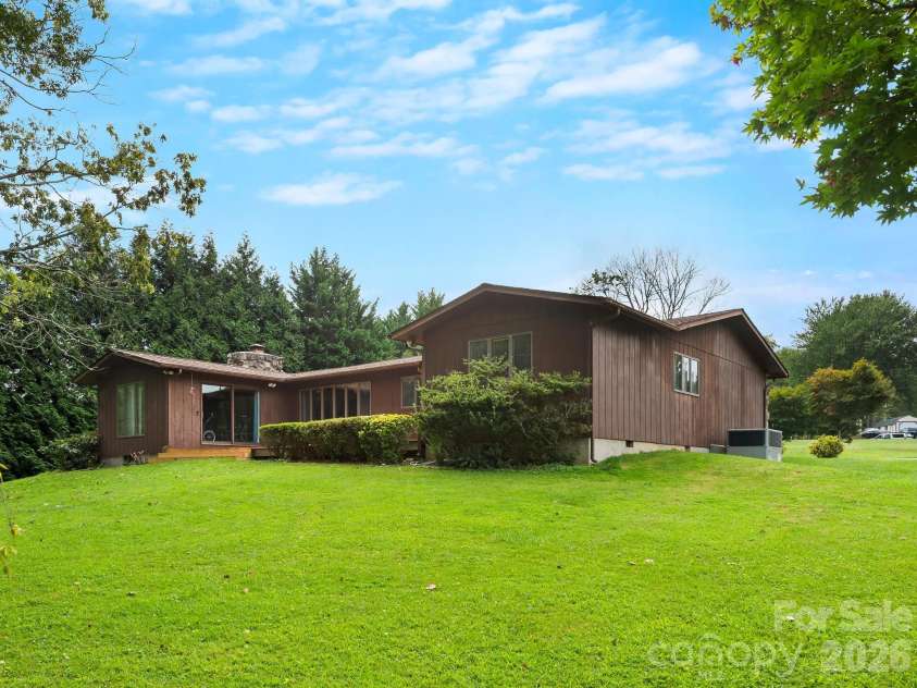 343 White Pine Drive, Fletcher, NC 28732.  MLS# CAR4418799, YatesRealty ID 47327. 