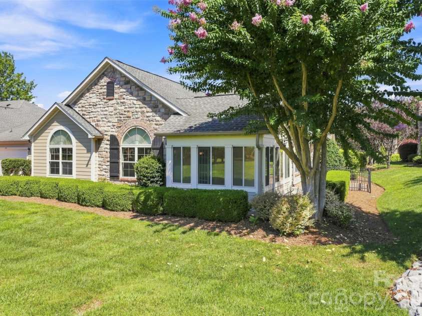 821 Ledgestone Court, Tega Cay, SC 29708.  MLS# CAR4419013, YatesRealty ID 47329. 