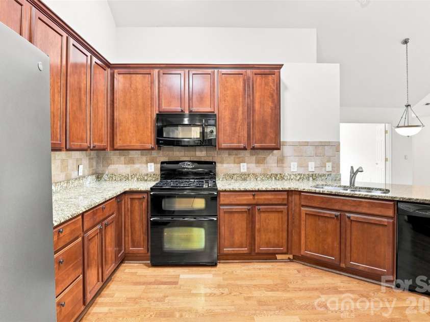 821 Ledgestone Court, Tega Cay, SC 29708.  MLS# CAR4419013, YatesRealty ID 47329. 