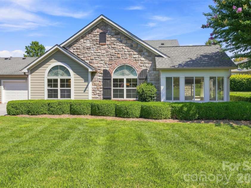 821 Ledgestone Court, Tega Cay, SC 29708.  MLS# CAR4419013, YatesRealty ID 47329. 