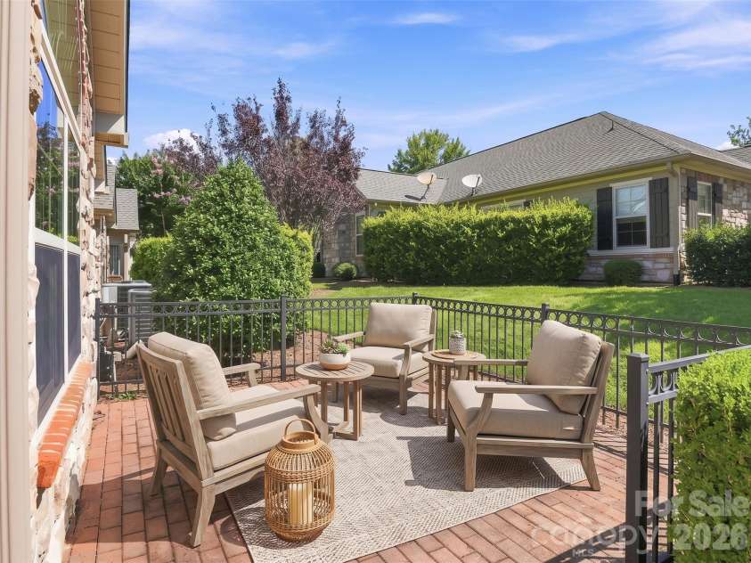 821 Ledgestone Court, Tega Cay, SC 29708.  MLS# CAR4419013, YatesRealty ID 47329. Virtually Staged