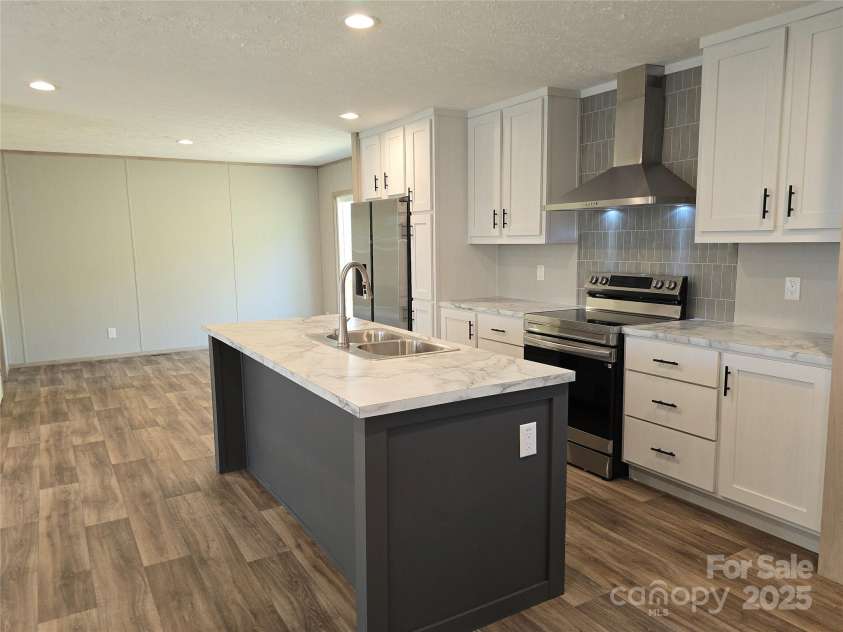 12 McGee Hill Road, Fairview, NC 28730.  MLS# CAR4234787, YatesRealty ID 4733. Spacious kitchen. 