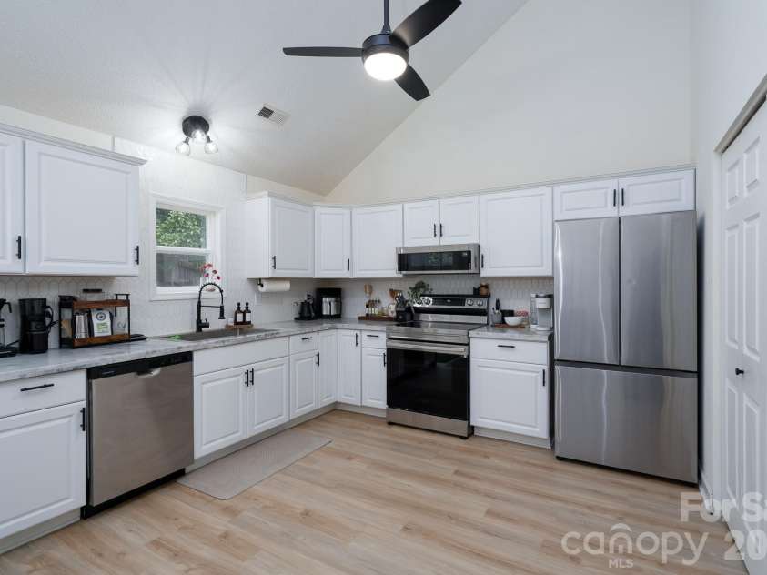 3356 Chadbury Drive, Concord, NC 28027.  MLS# CAR4413280, YatesRealty ID 47330. 