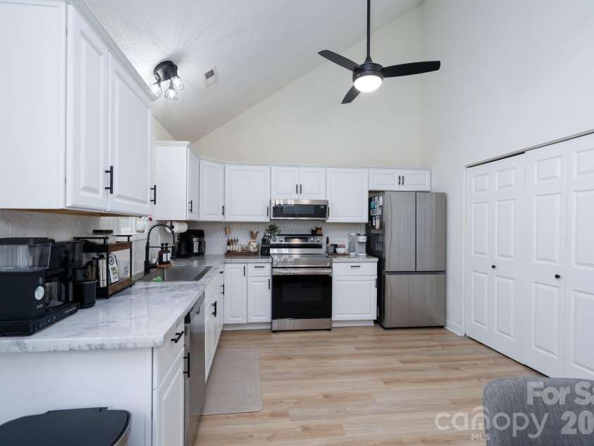 3356 Chadbury Drive, Concord, NC 28027.  MLS# CAR4413280, YatesRealty ID 47330. 