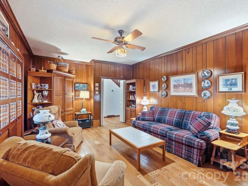 11300 NC Hwy 73 Highway, Mount Pleasant, NC 28124.  MLS# CAR4401793, YatesRealty ID 47331. Family Room
