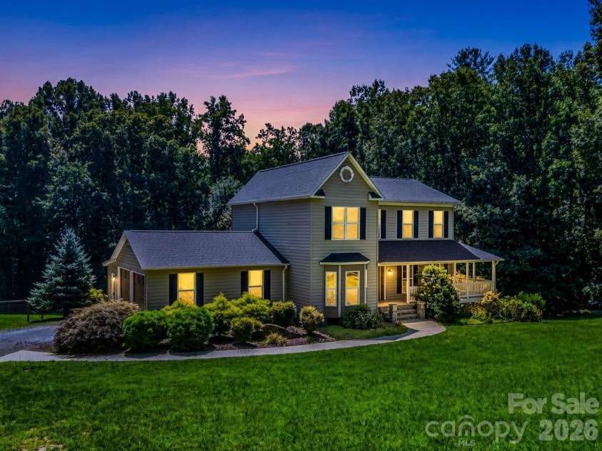 69 Ivy Lane, Fletcher, NC 28732.  MLS# CAR4417704, YatesRealty ID 47332. 