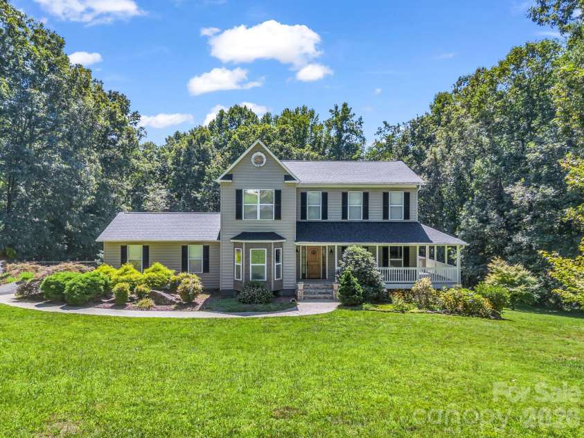 69 Ivy Lane, Fletcher, NC 28732.  MLS# CAR4417704, YatesRealty ID 47332. 