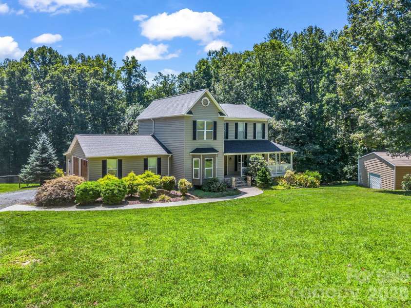 69 Ivy Lane, Fletcher, NC 28732.  MLS# CAR4417704, YatesRealty ID 47332. 