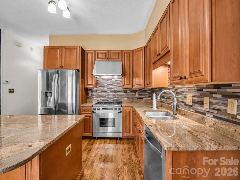 69 Ivy Lane, Fletcher, NC 28732.  MLS# CAR4417704, YatesRealty ID 47332. 