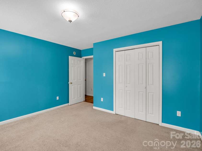 69 Ivy Lane, Fletcher, NC 28732.  MLS# CAR4417704, YatesRealty ID 47332. 